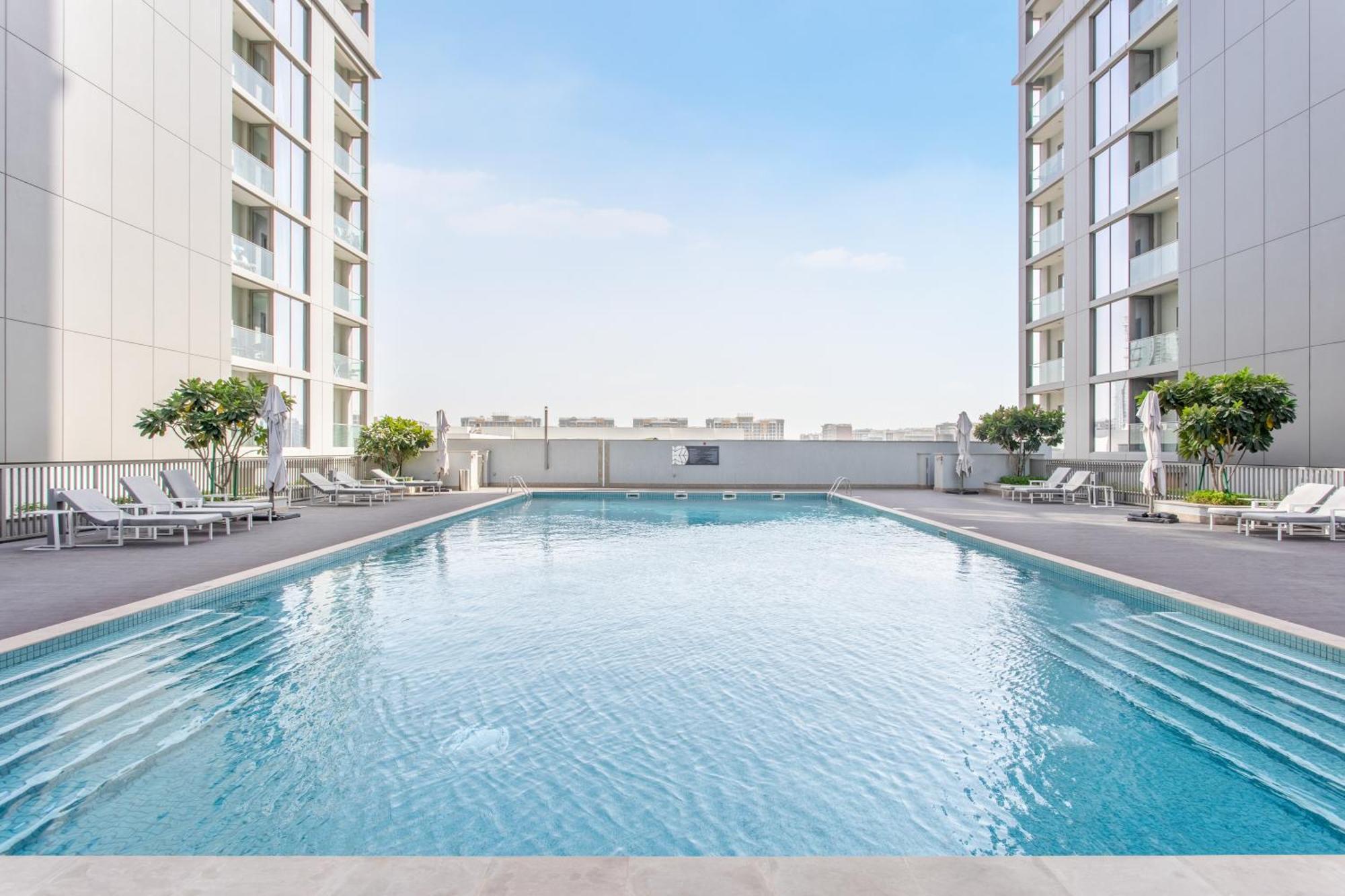 Stay By Latinem Luxury 1Br Plus Study Holiday Home Cv A2712 Near Downtown ドバイ エクステリア 写真