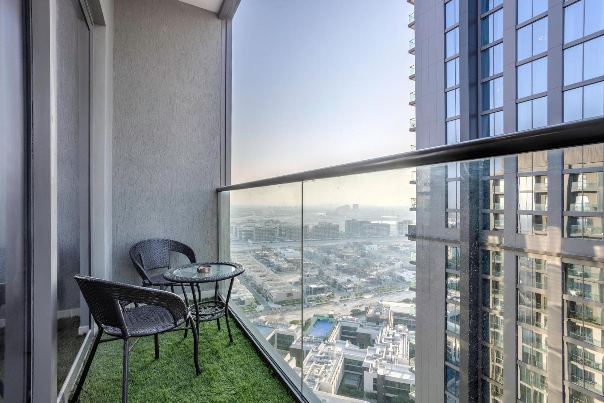 Stay By Latinem Luxury 1Br Plus Study Holiday Home Cv A2712 Near Downtown ドバイ エクステリア 写真