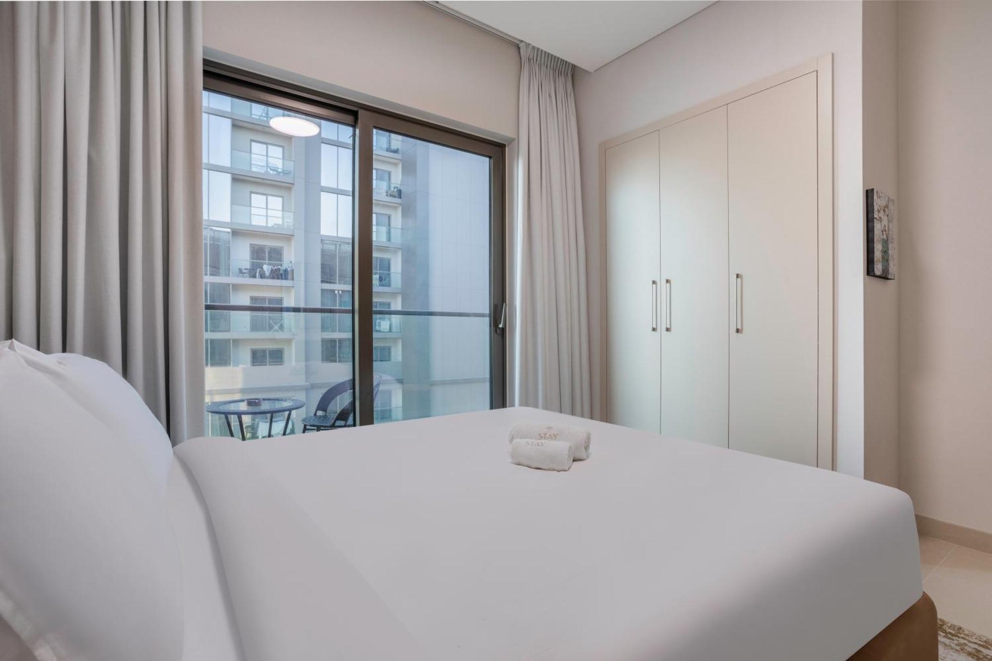 Stay By Latinem Luxury 1Br Plus Study Holiday Home Cv A2712 Near Downtown ドバイ エクステリア 写真